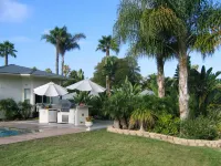 Private Pickelball Ct, BBQ, Fire Pit, Large Pool, Near Frontwave Arena and Ocean Hotels near Hobby Lobby