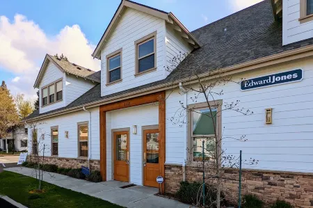 Newberg Wine Country Suites: Gris Room