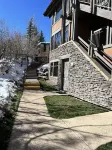 Make memories. Cozy ski in ski out.  Convenient to skiing and restaurants!