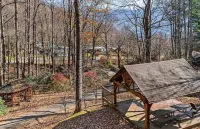 Cabin-Home Heat & AC, WiFi, Fireplace,Full Kitchen and much more