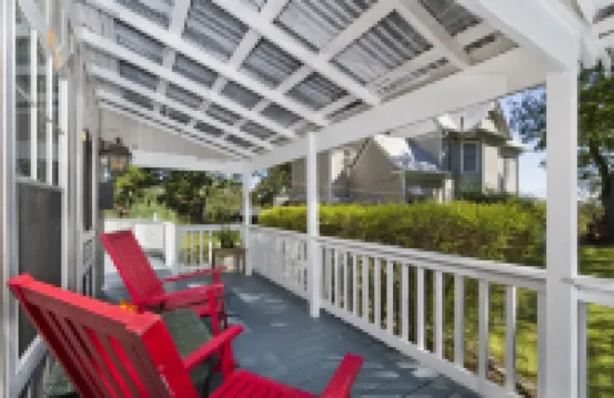 Great Location-walking distance to downtown; quiet; historical district