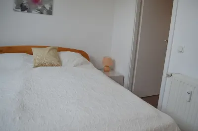 Ferienwohnung Hotels near Storchenhorst Hammoor
