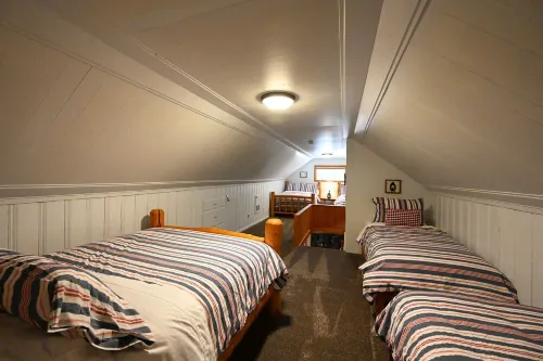 Spacious 5 Bedroom / 4 Bath Cabin + Loft, 25 mins from Yellowstone, Sleeps 18 - 3 星級