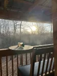 Comfy cabin near hocking hills with hidden spare bedroom, pet friendly