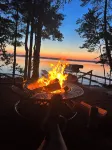 Grindstone Lake-Hayward 4-bedroom lakefront cabin. Wi-Fi, AC and superb fishing!