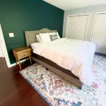 4 Bedroom House (Sleeps 10) All the Amenities of Rumbling Bald Resort!