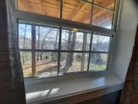 Small house with lake view 5 minutes to I-75 and Renfro Valley.