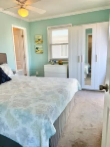Second Row, Canal View, Pet Friendly:  Your Perfect Beach Getaway!