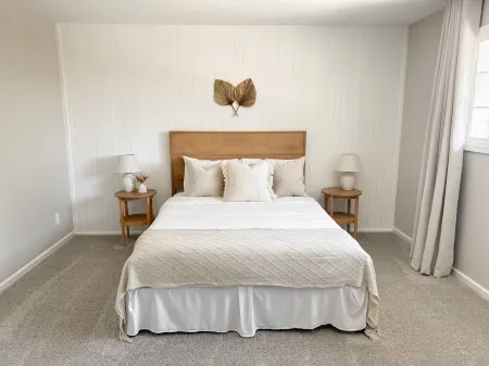 NEW remodel w pool - close to ASU/Scottsdale/Spring training Отели рядом с достопримечательностью «Painting with a Twist»