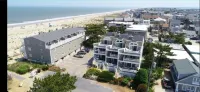 BEACH VIEWS FROM ALL 5 DECKS! HOT TUB! STEPS TO THE BEACH 듀이 비치 주변 호텔