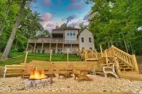 7 Bedroom! Amazing Lake House, Private Dock & More, Jet Ski Docks Nice Game Room