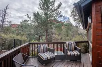 Serene yoga retreat with private heated pool! Just minutes from hiking!