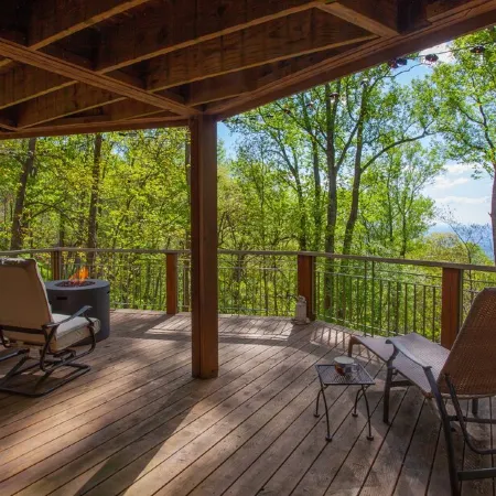 Little Bear: 4br/ 4ba, mountain & valley view. Pet friendly!