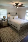 COZY LAKE & SKI HOME FOR FAMILY OF 5 - BRING YOUR DOG!