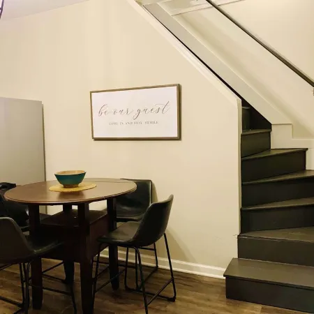 Newly Renovated and Ideally Located Near Campus and Downtown. High speed Wifi