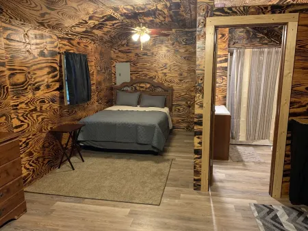 Deadwood Acres cabin #1