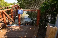 Beautiful Townhome Steps from Beach