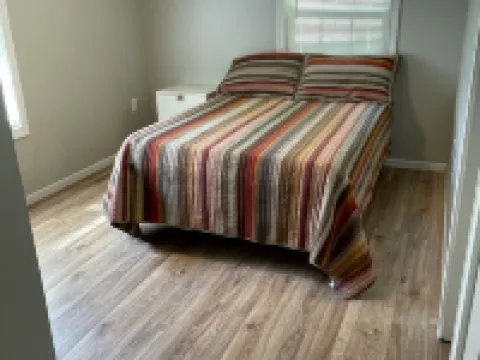 Wampler's Lake Cottage 萊納維縣酒店