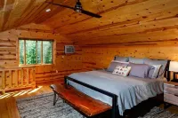 Amazingly Comfortable and Secluded Northwoods Getaway