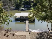 BIG ISLAND TIME Lakefront Family Vacation Home-4 Bd-3.5 Bth-Sleeps15-Cove-Dock 拉塞爾住宿飯店