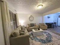 4 Bedroom Spacious Home - Close to VT