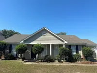 A Walk in Central Park. Tastefully decorated 3 bed 2 bath House in Southaven Hotel in zona Get Out Southaven