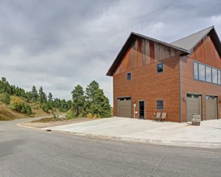 Game Room, Fully Paved Roads, WiFi and Luxury Finishes Hotels in Lead