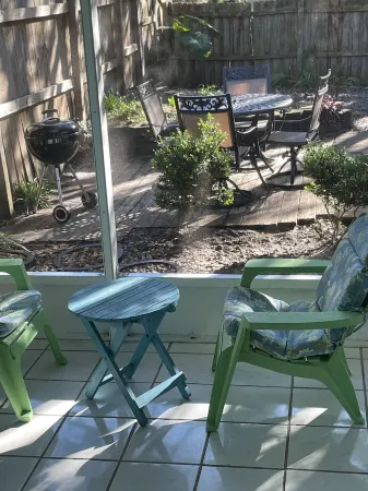 Spacious 2-Bedroom Townhome Steps Away From Beach Отели в г. Вилано-Бич