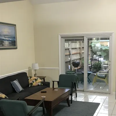 Spacious 2-Bedroom Townhome Steps Away From Beach Hotels in Vilano Beach