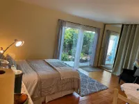 Cozy studio super close to great hiking Hotels near Thousand Oaks Grant R. Brimhall Library