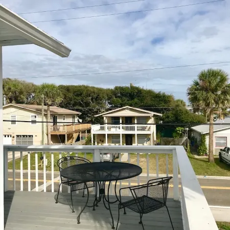 Spacious king size bed beach side and sunny