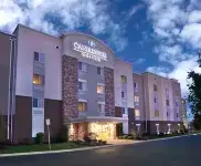Candlewood Suites Buffalo Amherst فنادق في Getzville