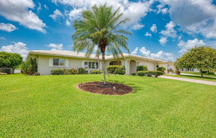 Venice Bal Harbour Lake House near Beaches too! Pet Friendly