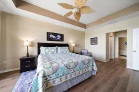 Luxury at it's finest in this Harborview Grande Beach Get-Away!
