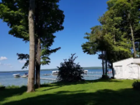 Large  Lakefront Home on Burt Lake, ICE FISHING Hunting, fishing snow sking golf