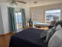 Quiet Lakefront!  Kayak, sup, Lilypad, game room! Pet friendly!