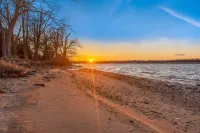 Private Waterfront Paradise w/ Pier - Kayak to Historic Chestertown!