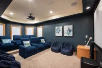 Panoramic Views! 7BR - 8BA - Elevator- Pool - Hot Tub - Game Room - Theater
