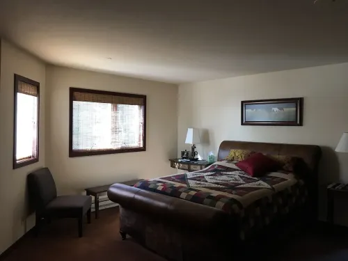 300 yards to Peru lift @ Keystone, sleeps 6, spacious end unit condo