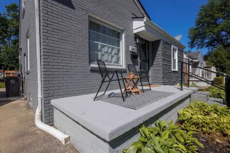 Bungalow Bliss in Royal Oak