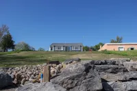 Oneida Lake DIRECT LAKEFRONT RANCH Camp "Whataview" Hotels in Constantia