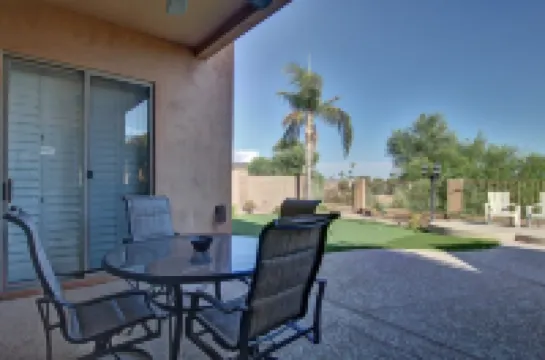 Beautiful Golf Course with Pool &  Mountain views!