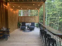 BUDDHA BLUE RIDGE TREES is a BRAND NEW custom 4/4 Close to town Find your ZEN... Hotels in Blue Ridge