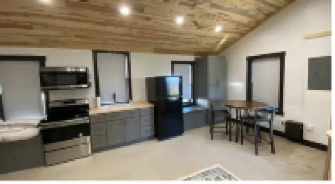 Renovated Cabin Between Yellowstone and Big Horn Mountains- Fiber Internet