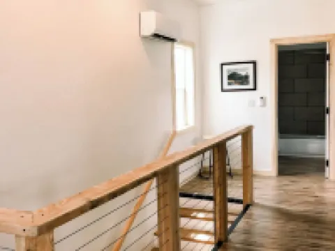 Newly Built 1-bedroom house w/ deck, W/D, full kitchen, WiFi in SANDPOINT Hotels in Sandpoint