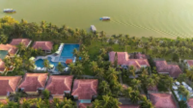 Vinh Hung Riverside Resort & Spa Hoteles cerca de Lotte Mart