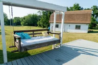 NEW! Farmhouse- Backyard of Shenandoah Nat'l Park