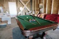 Modern! PS4! Gameroom! Family Fun!
