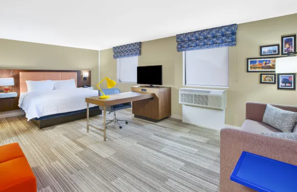 希爾頓歡朋套房酒店-奧克伍德村克利夫蘭