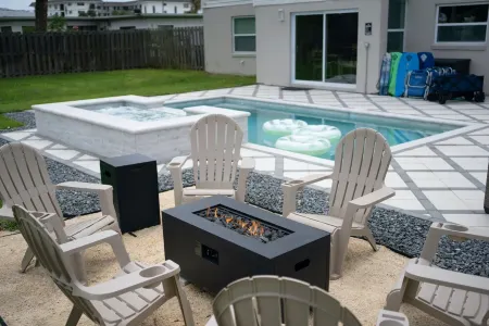 Free Pool Heating for Christmas Booking: Steps to Sand, King Beds